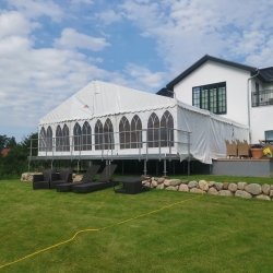 Podie opbygning i forlængelse af terrasse