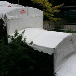 Portal telte opbygget op af trappe 